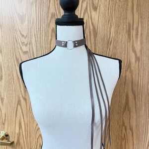 Silver peep, Mauve Choker Necklace / Bracelet